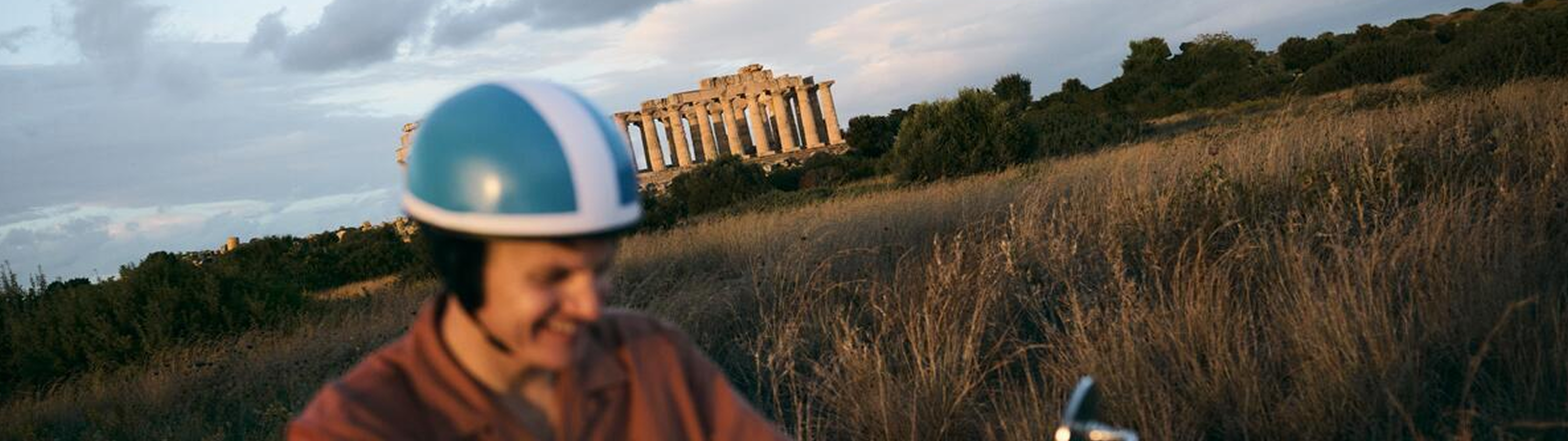 close up photography of a person in a motorcycle.